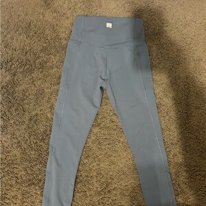 Vuori High-Waist Performance Leggings with pockets Dusty Blue
